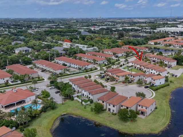 4-bedroom home for rent in Riviera Beach - 4009 Sequoia Place - MondialRealty