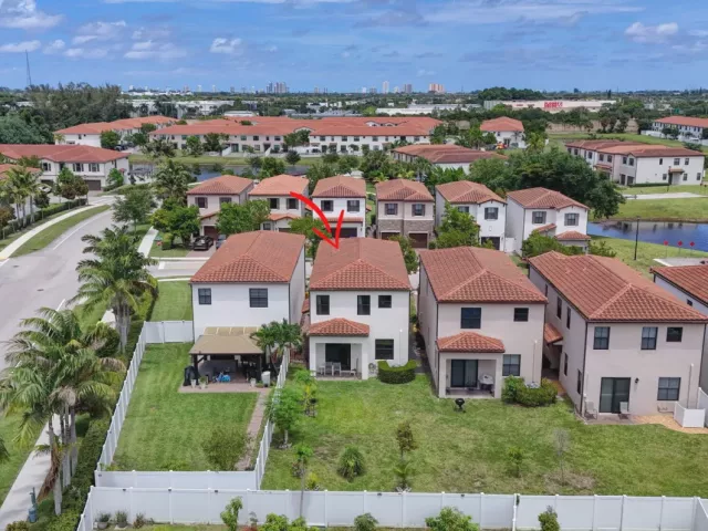 4-bedroom home for rent in Riviera Beach - 4009 Sequoia Place - MondialRealty