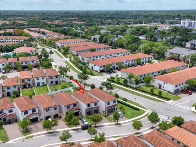 4-bedroom home for rent in Riviera Beach - 4009 Sequoia Place - MondialRealty