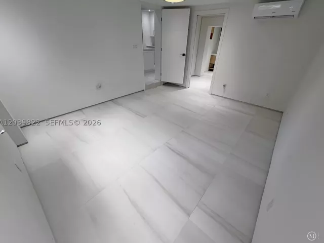 2-bedroom home for rent in Miami - 4712 SW 64th Ct - MondialRealty