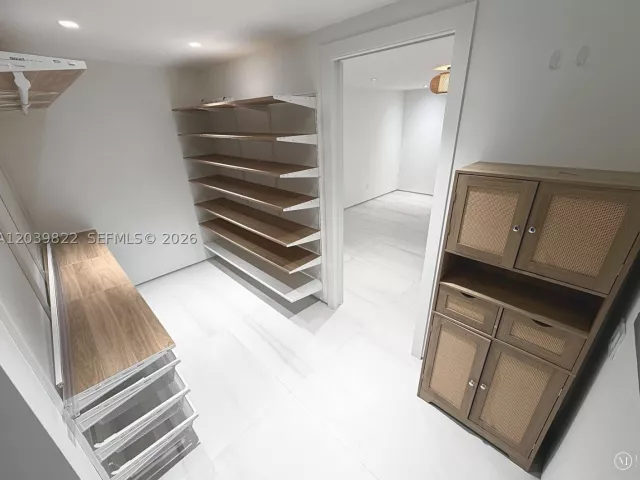 2-bedroom home for rent in Miami - 4712 SW 64th Ct - MondialRealty