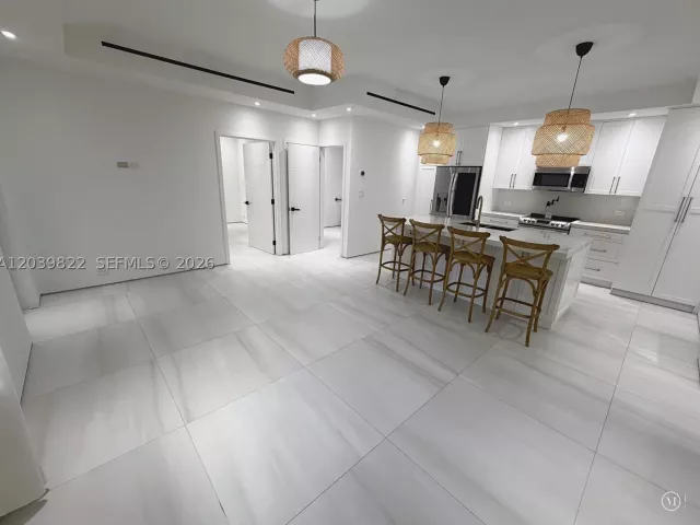 2-bedroom home for rent in Miami - 4712 SW 64th Ct - MondialRealty