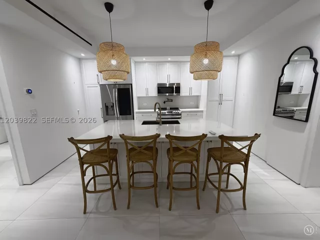 2-bedroom home for rent in Miami - 4712 SW 64th Ct - MondialRealty