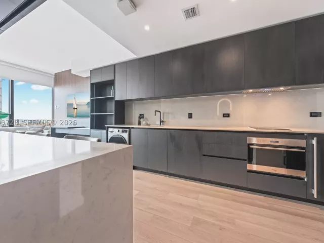 condo for sale in Miami - 20 NE 11th St 2211 - MondialRealty