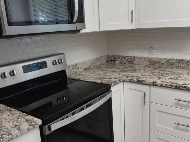 3-bedroom home for sale in Pembroke Pines - 8511 NW 8th Street - MondialRealty