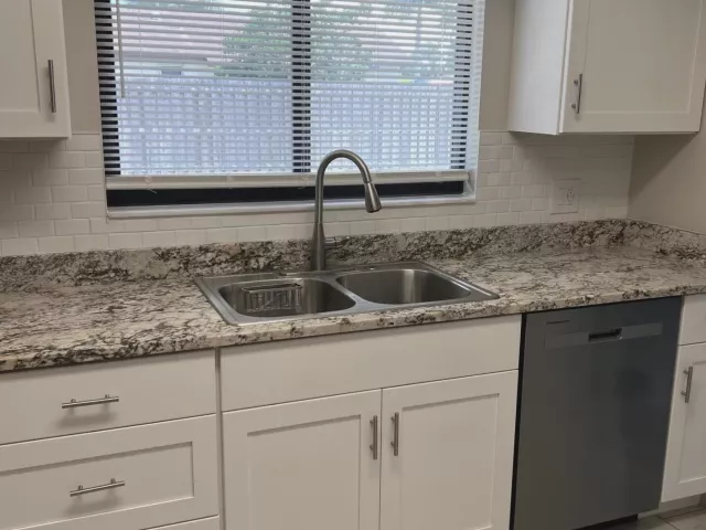3-bedroom home for sale in Pembroke Pines - 8511 NW 8th Street - MondialRealty
