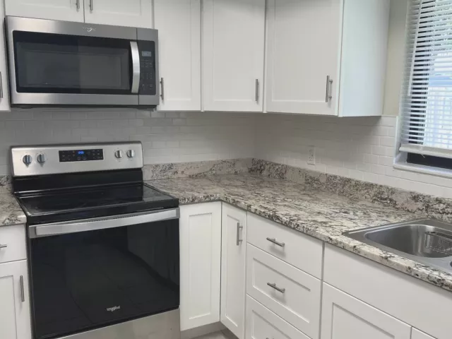 3-bedroom home for sale in Pembroke Pines - 8511 NW 8th Street - MondialRealty