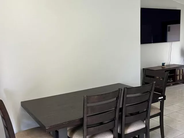 3-bedroom home for sale in Pembroke Pines - 8511 NW 8th Street - MondialRealty