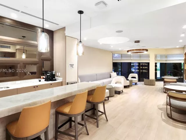 2-bedroom condo for sale in Bal Harbour - 10175 Collins Ave 103 - MondialRealty
