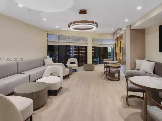 2-bedroom condo for sale in Bal Harbour - 10175 Collins Ave 103 - MondialRealty