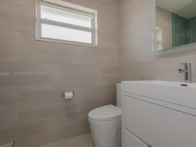3-bedroom home for sale in Hollywood - 3900 N 43rd Ave - MondialRealty