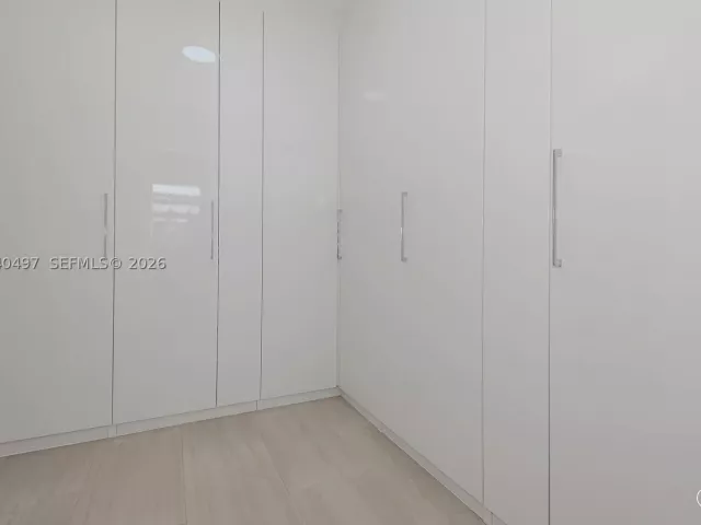 3-bedroom home for sale in Hollywood - 3900 N 43rd Ave - MondialRealty