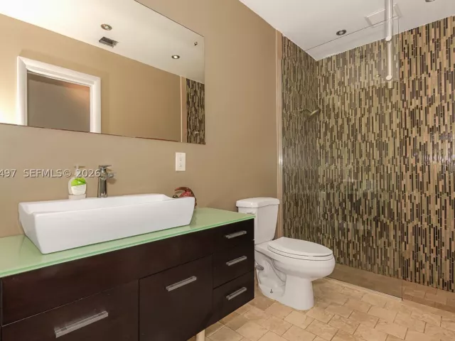 3-bedroom home for sale in Hollywood - 3900 N 43rd Ave - MondialRealty