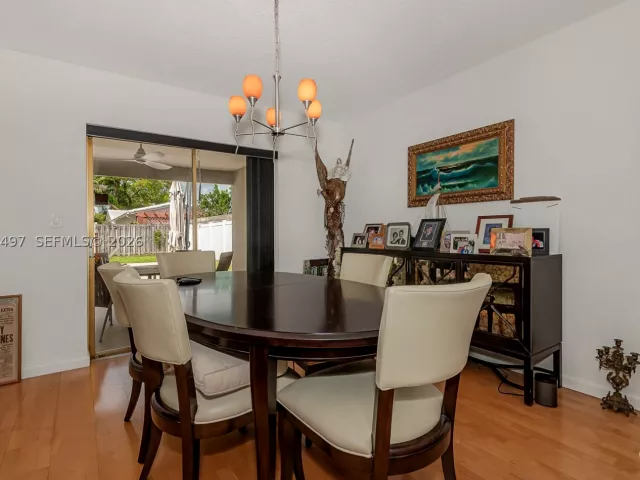 3-bedroom home for sale in Hollywood - 3900 N 43rd Ave - MondialRealty