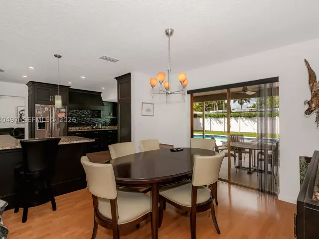 3-bedroom home for sale in Hollywood - 3900 N 43rd Ave - MondialRealty
