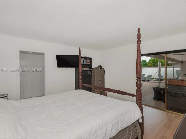 3-bedroom home for sale in Hollywood - 3900 N 43rd Ave - MondialRealty