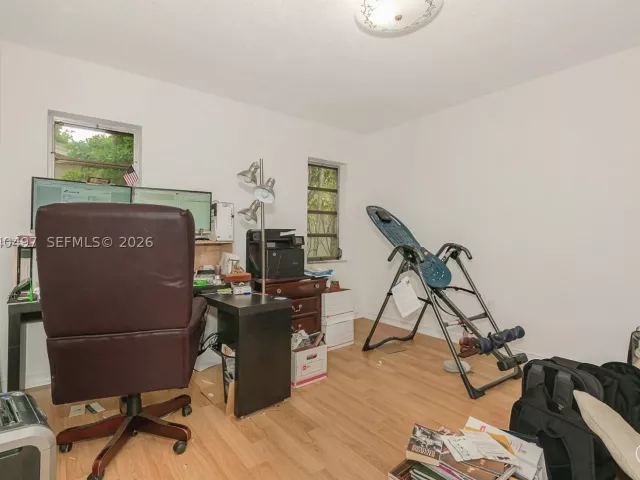 3-bedroom home for sale in Hollywood - 3900 N 43rd Ave - MondialRealty