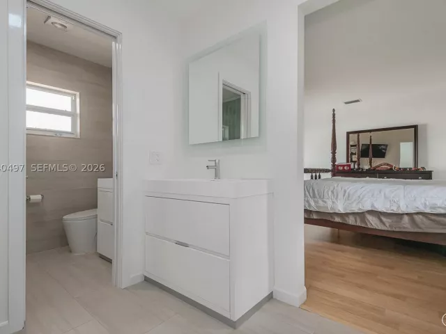 3-bedroom home for sale in Hollywood - 3900 N 43rd Ave - MondialRealty