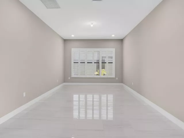 5-bedroom home for rent in Boca Raton - 17089 Rainbow Falls Trail - MondialRealty