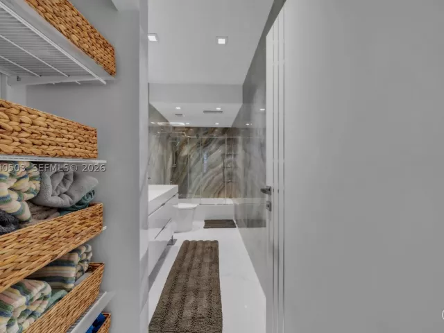 2-bedroom condo for rent in Hallandale Beach - 1965 S Ocean Dr 14F(availabale now) - MondialRealty