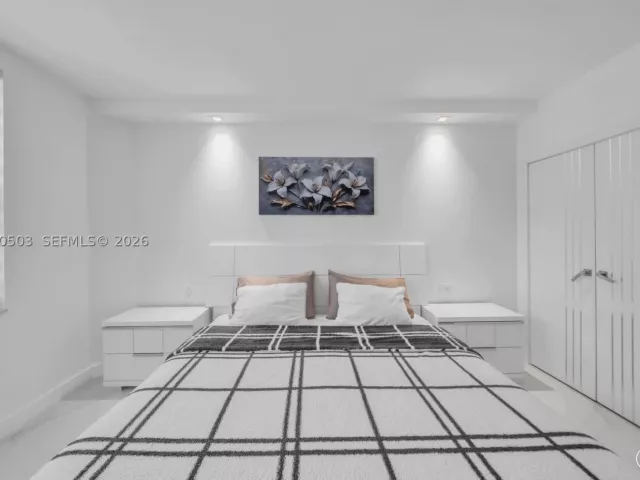 2-bedroom condo for rent in Hallandale Beach - 1965 S Ocean Dr 14F(availabale now) - MondialRealty