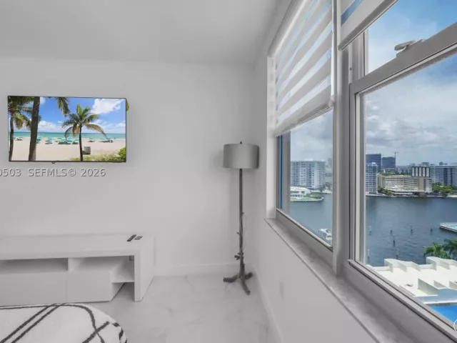 2-bedroom condo for rent in Hallandale Beach - 1965 S Ocean Dr 14F(availabale now) - MondialRealty