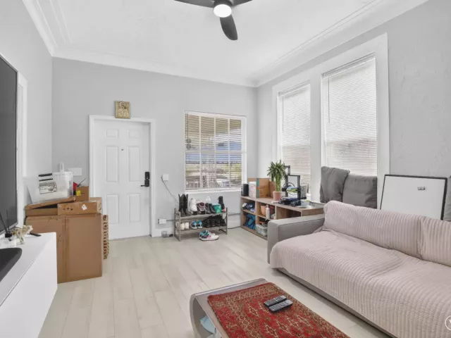 3-bedroom home for sale in Hollywood - 2465 Taylor Street - MondialRealty