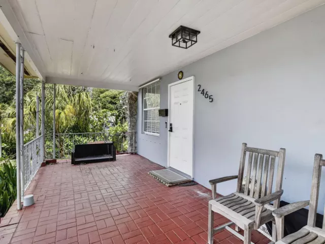 3-bedroom home for sale in Hollywood - 2465 Taylor Street - MondialRealty