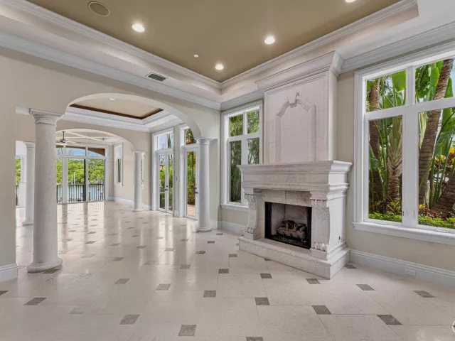 4-bedroom home for sale in Deerfield Beach - 453 NE 19th Avenue - MondialRealty
