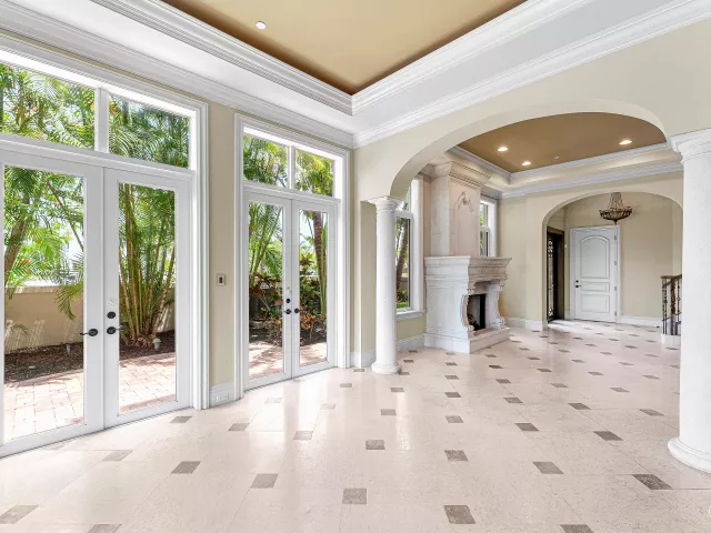 4-bedroom home for sale in Deerfield Beach - 453 NE 19th Avenue - MondialRealty