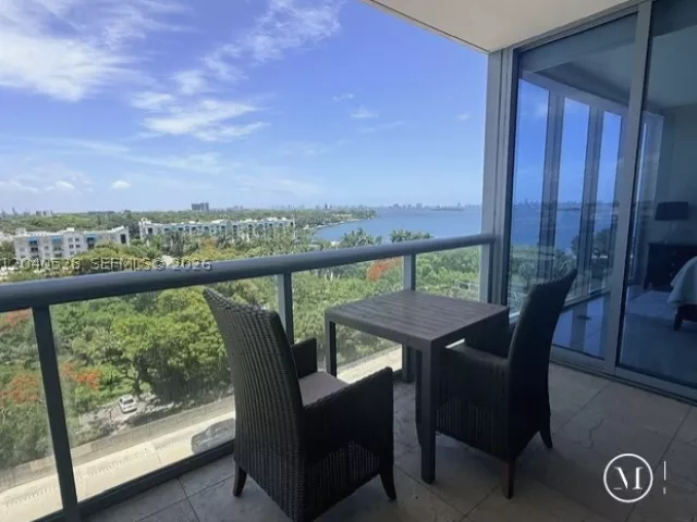 2-bedroom condo for sale in Miami - 601 NE 36th St 803 - MondialRealty