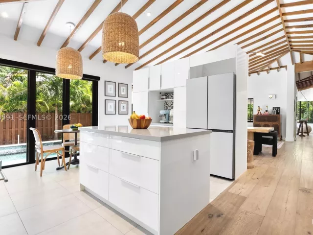 4-bedroom home for rent in Miami - 547 NE 59th St - MondialRealty