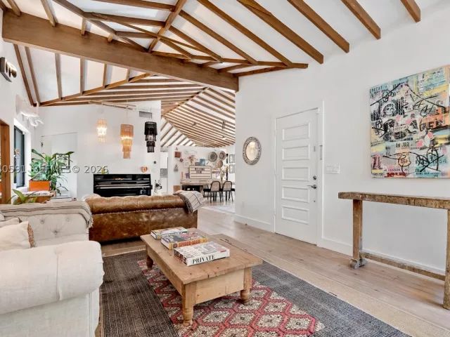 4-bedroom home for rent in Miami - 547 NE 59th St - MondialRealty