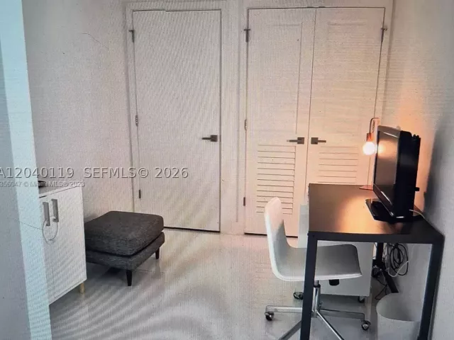 1-bedroom condo for rent in Miami - 1080 Brickell Ave 3203 - MondialRealty