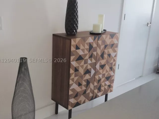 1-bedroom condo for rent in Miami - 1080 Brickell Ave 3203 - MondialRealty