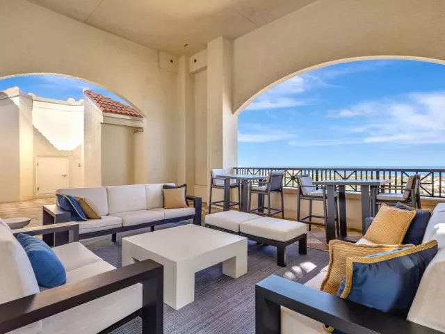 2-bedroom condo for rent in West Palm Beach - 701 S Olive Avenue 1205 - MondialRealty