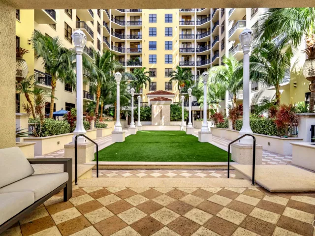 2-bedroom condo for rent in West Palm Beach - 701 S Olive Avenue 1205 - MondialRealty