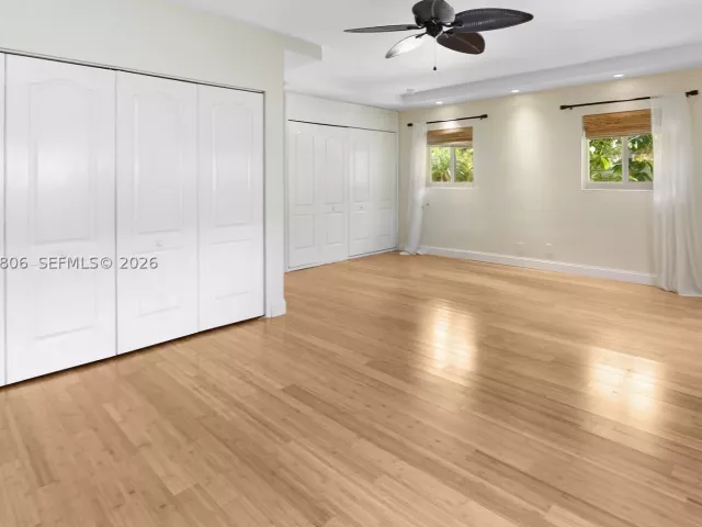 3-bedroom home for sale in Hollywood - 1030 Polk St - MondialRealty