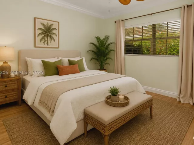 3-bedroom home for sale in Hollywood - 1030 Polk St - MondialRealty