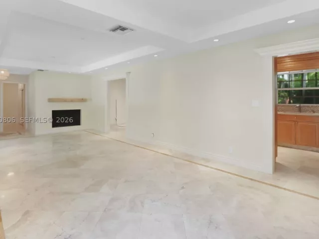 3-bedroom home for sale in Hollywood - 1030 Polk St - MondialRealty