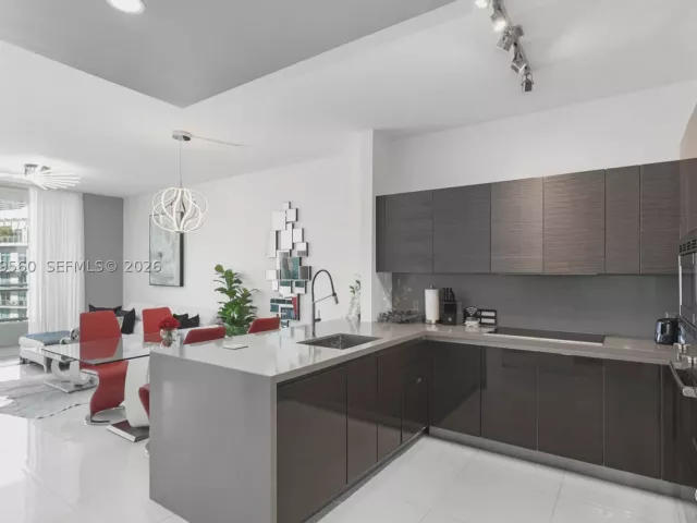 1-bedroom condo for rent in Miami - 1080 Brickell Ave 4103 - MondialRealty