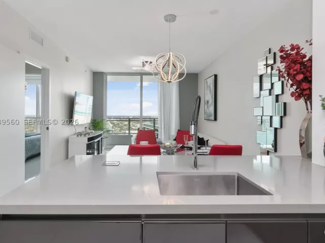 1-bedroom condo for rent in Miami - 1080 Brickell Ave 4103 - MondialRealty