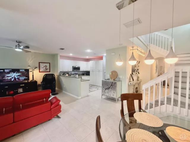 3-bedroom home for sale in Delray Beach - 1015 Ventnor Avenue 3a - MondialRealty
