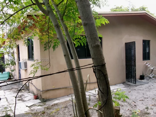 3-bedroom home for sale in Miami -  - MondialRealty