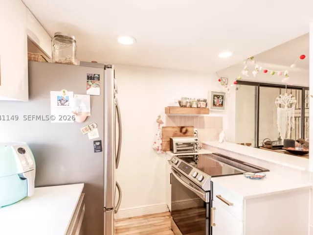 2-bedroom home for sale in Miami - 2956 Bird Ave 6 - MondialRealty