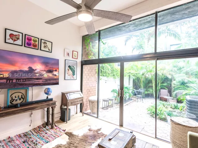 2-bedroom home for sale in Miami - 2956 Bird Ave 6 - MondialRealty