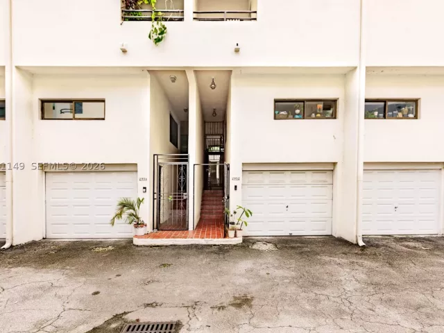 2-bedroom home for sale in Miami - 2956 Bird Ave 6 - MondialRealty