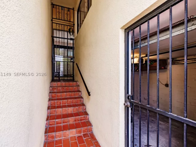 2-bedroom home for sale in Miami - 2956 Bird Ave 6 - MondialRealty