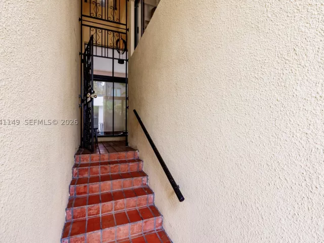 2-bedroom home for sale in Miami - 2956 Bird Ave 6 - MondialRealty