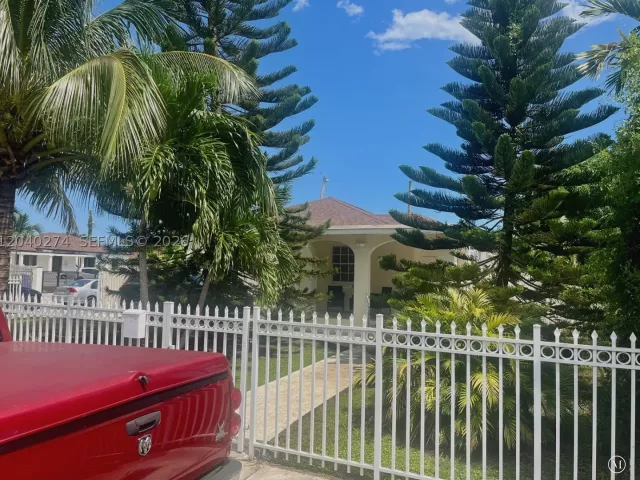 3-bedroom home for sale in Miami - 521 NW 32nd Pl - MondialRealty